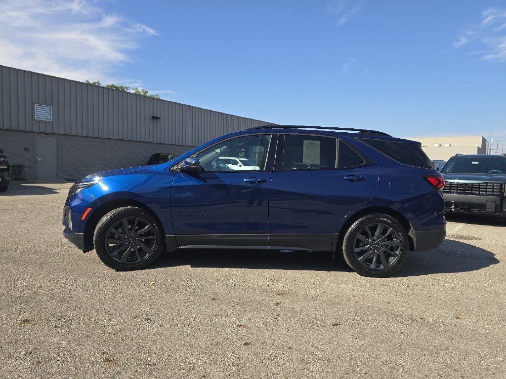 Used 2023 Chevrolet Equinox RS FWD image 11