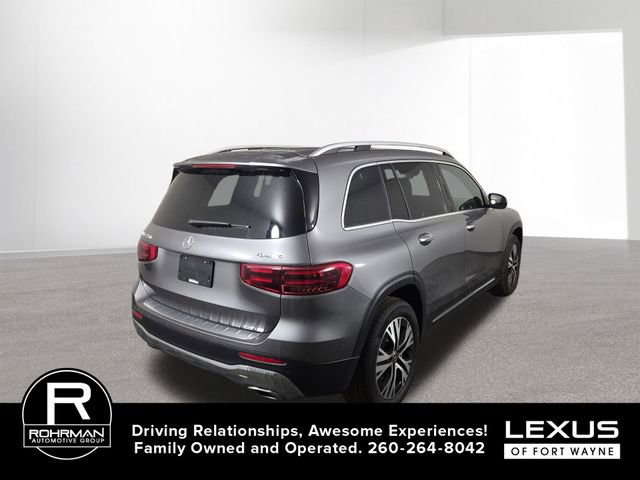 Used 2025 Mercedes-Benz GLB 250 4MATIC image 6