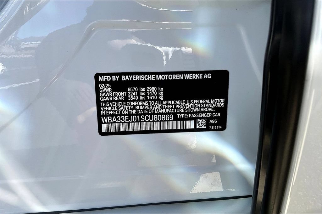 Used 2025 BMW 760i xDrive w/ Premium Package image 19