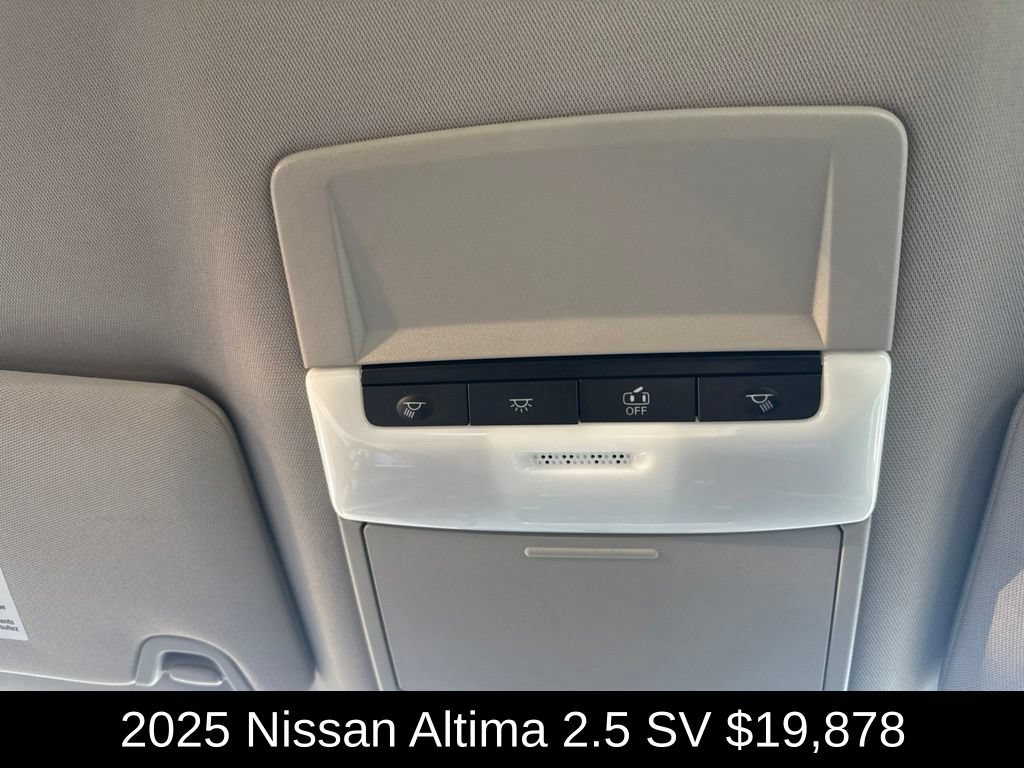 Used 2025 Nissan Altima 2.5 SV FWD image 30