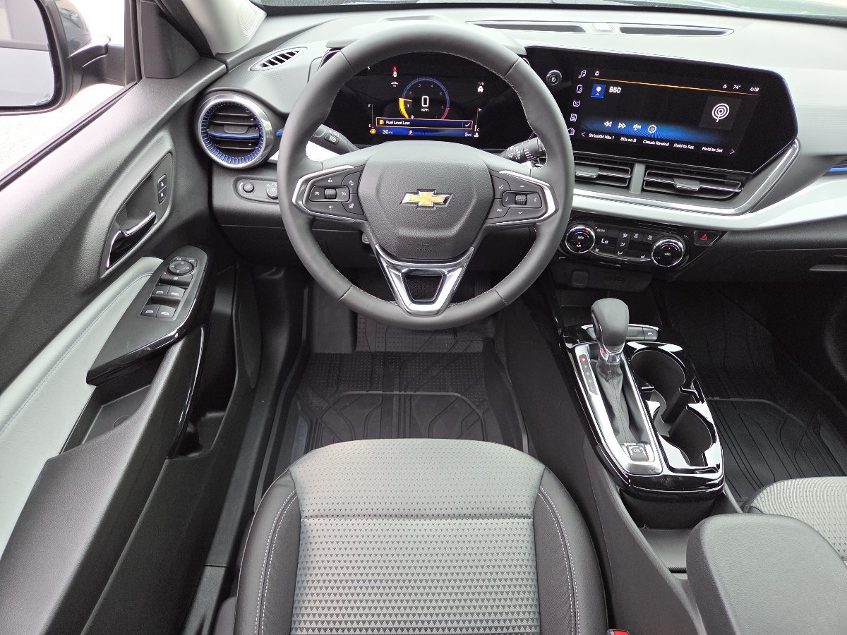 New 2026 Chevrolet Trax LT w/ Driver Confidence Package FWD image 26