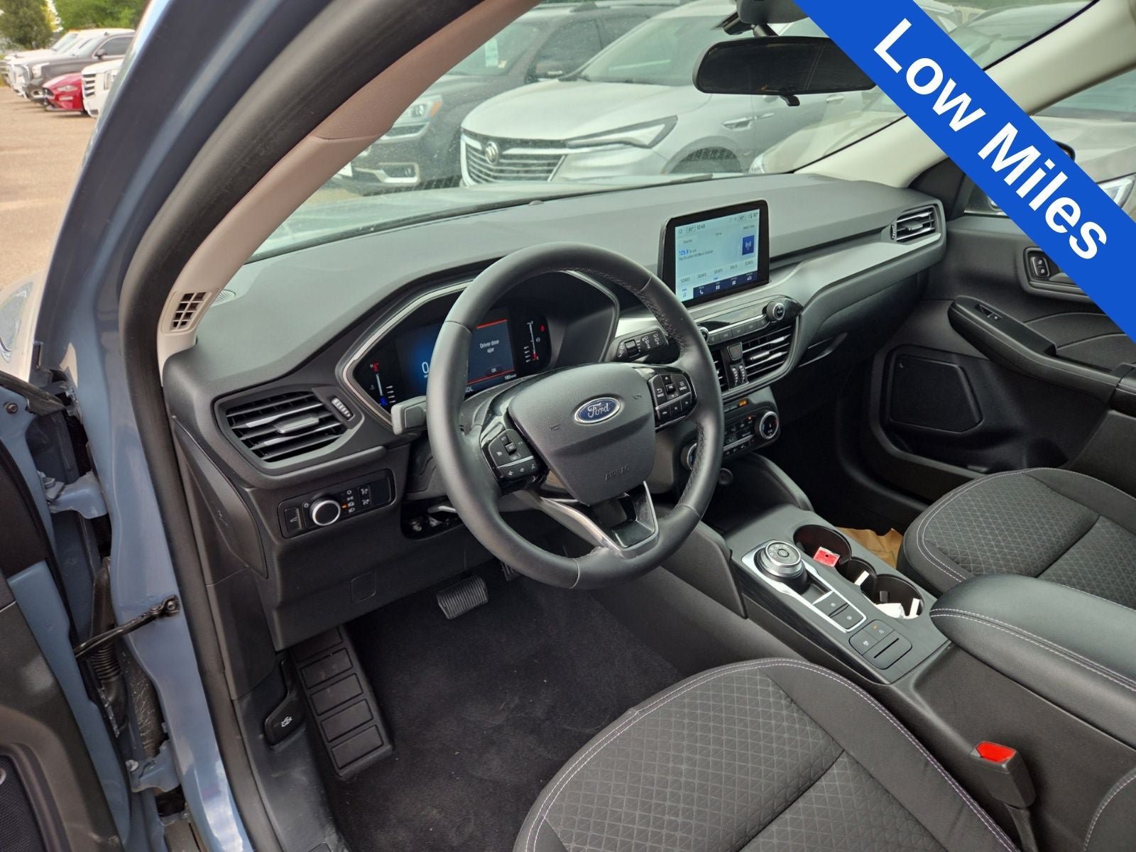 Used 2024 Ford Escape Active AWD/4WD image 3