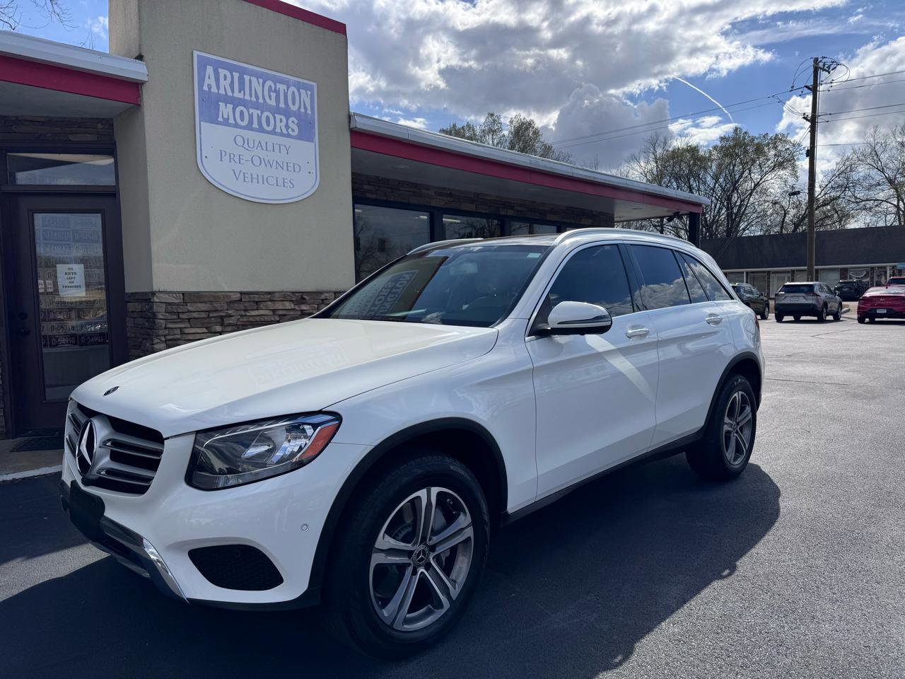 Used 2019 Mercedes-Benz GLC 300 image 2