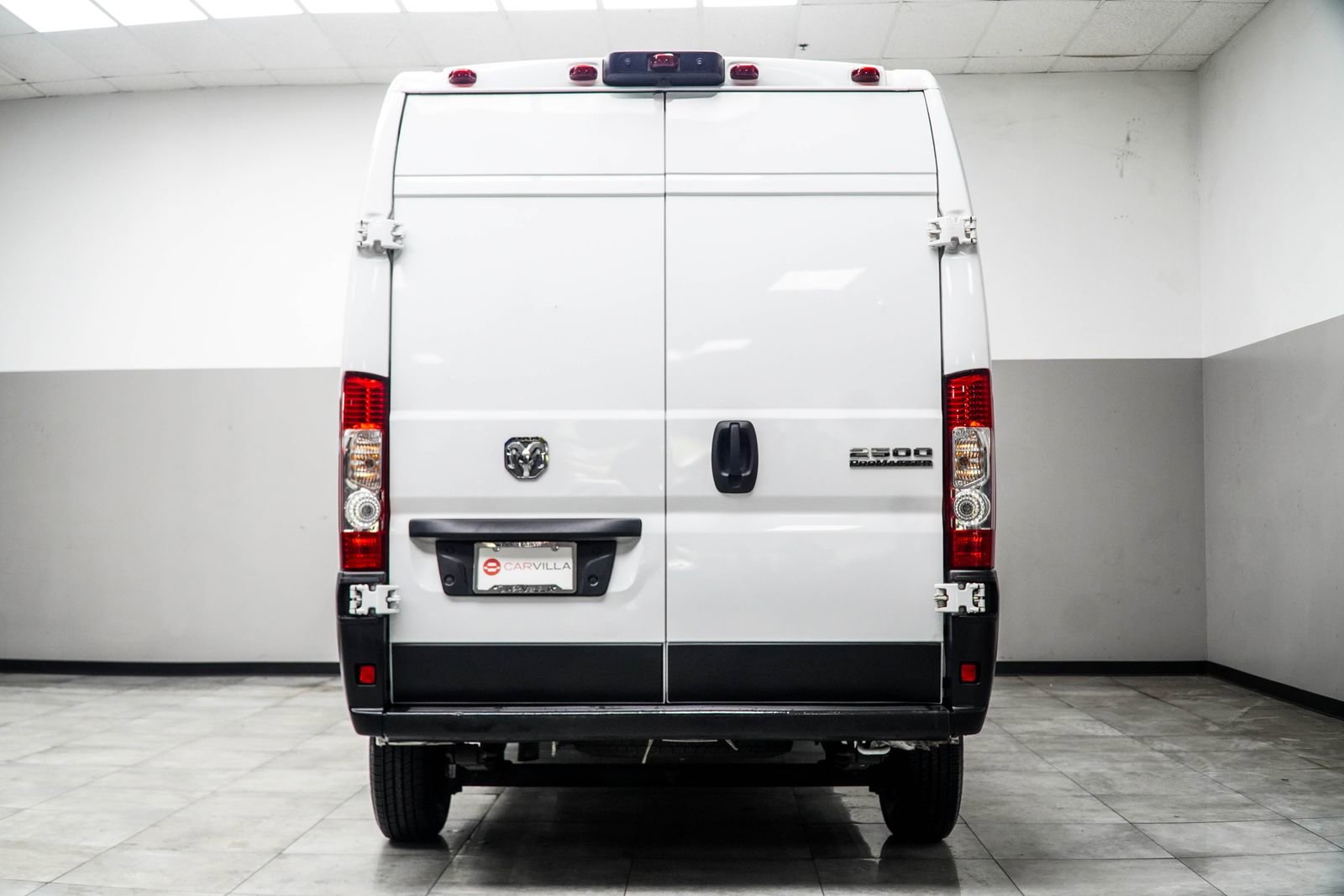 Used 2024 RAM ProMaster 2500 w/ Convenience Group FWD image 11