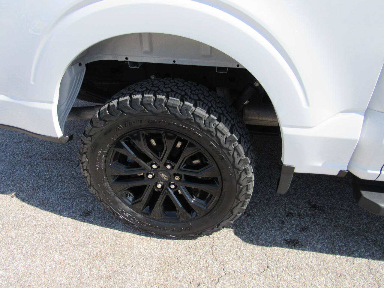 Used 2024 Ford F150 Lariat AWD/4WD image 4