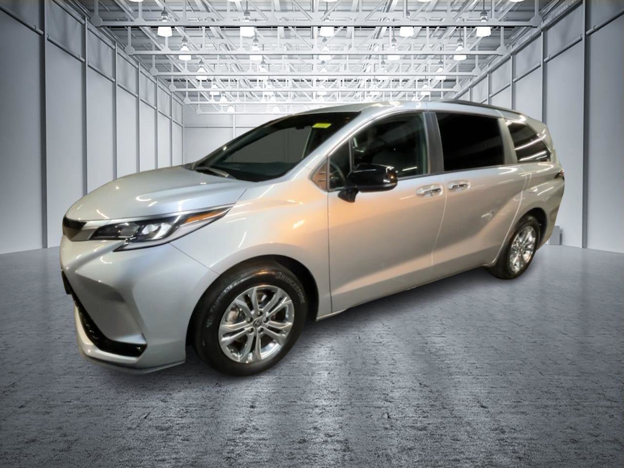 Certified 2022 Toyota Sienna XSE image 5