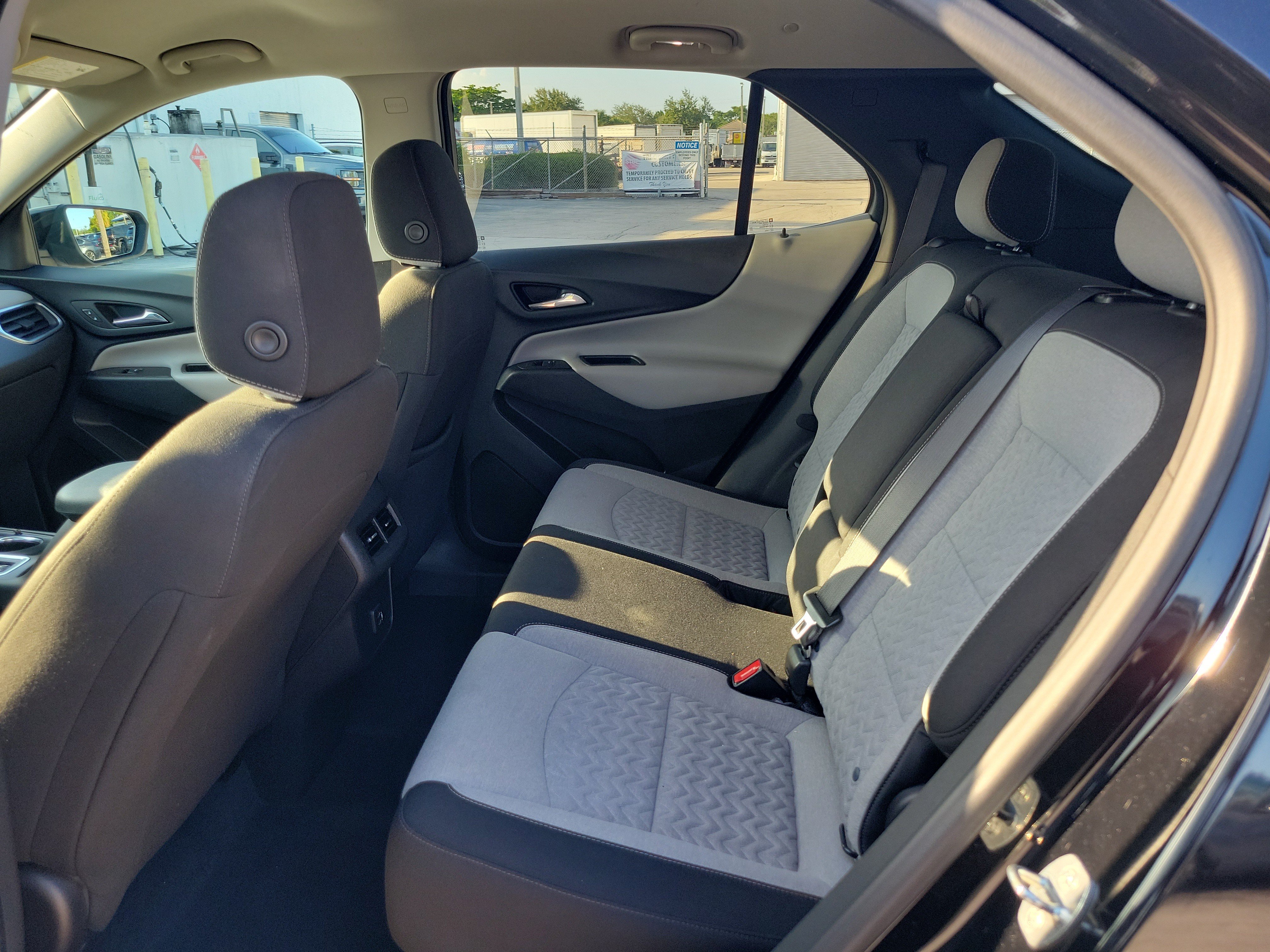 Used 2022 Chevrolet Equinox LT AWD/4WD image 12
