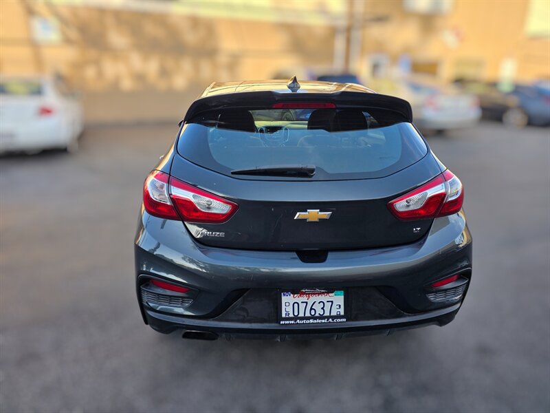 Used 2018 Chevrolet Cruze LT w/ RS Package FWD image 11