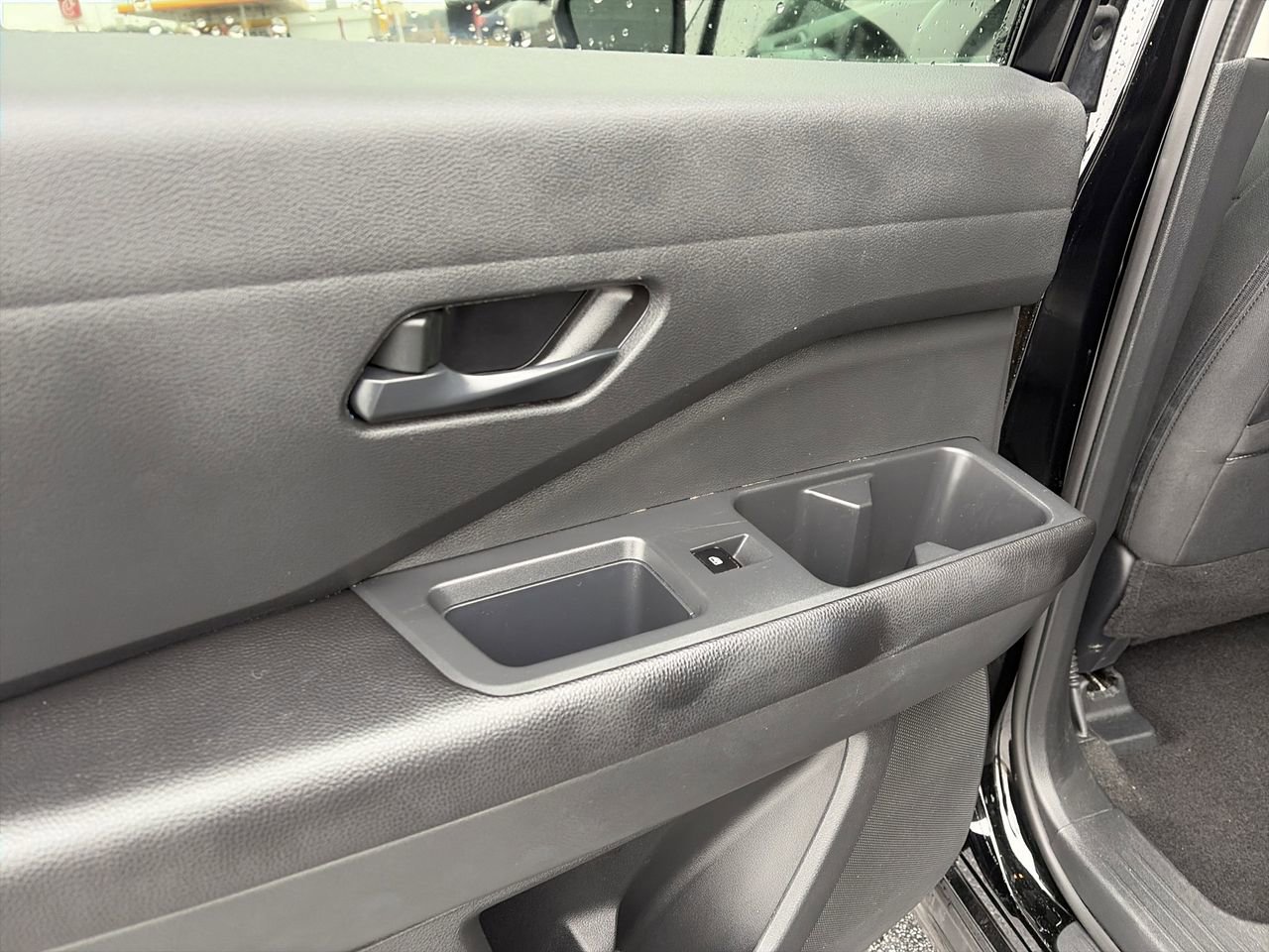 Certified 2024 Nissan Pathfinder SV image 27