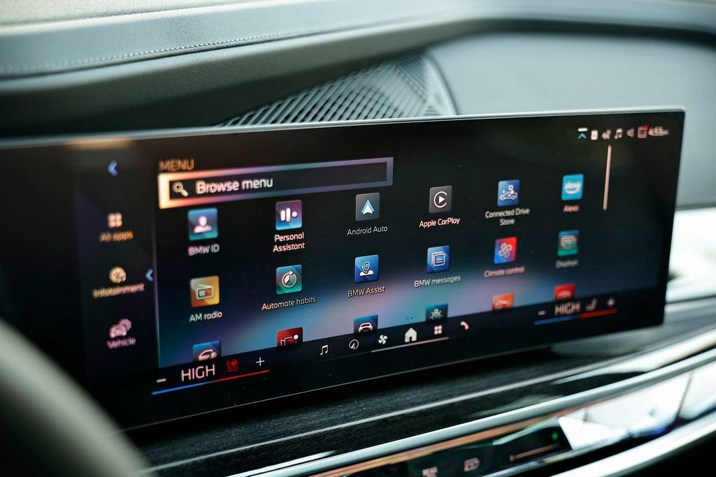 New 2026 BMW 740i w/ Executive Package image 38