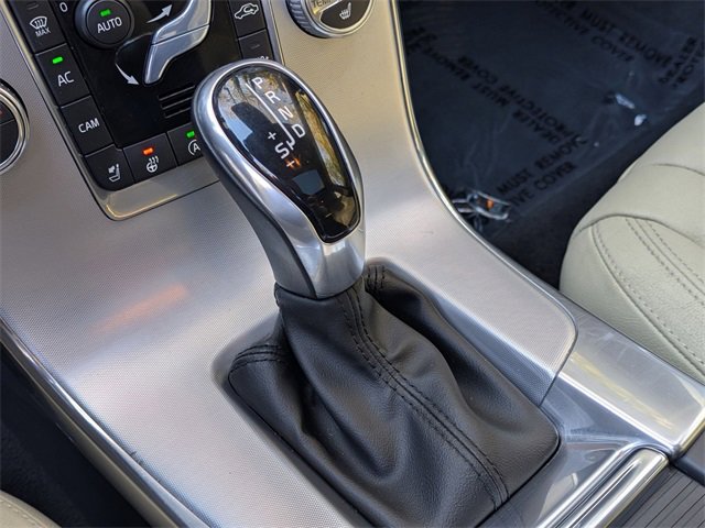 Used 2018 Volvo V60 T5 Dynamic w/ Vision Package image 19