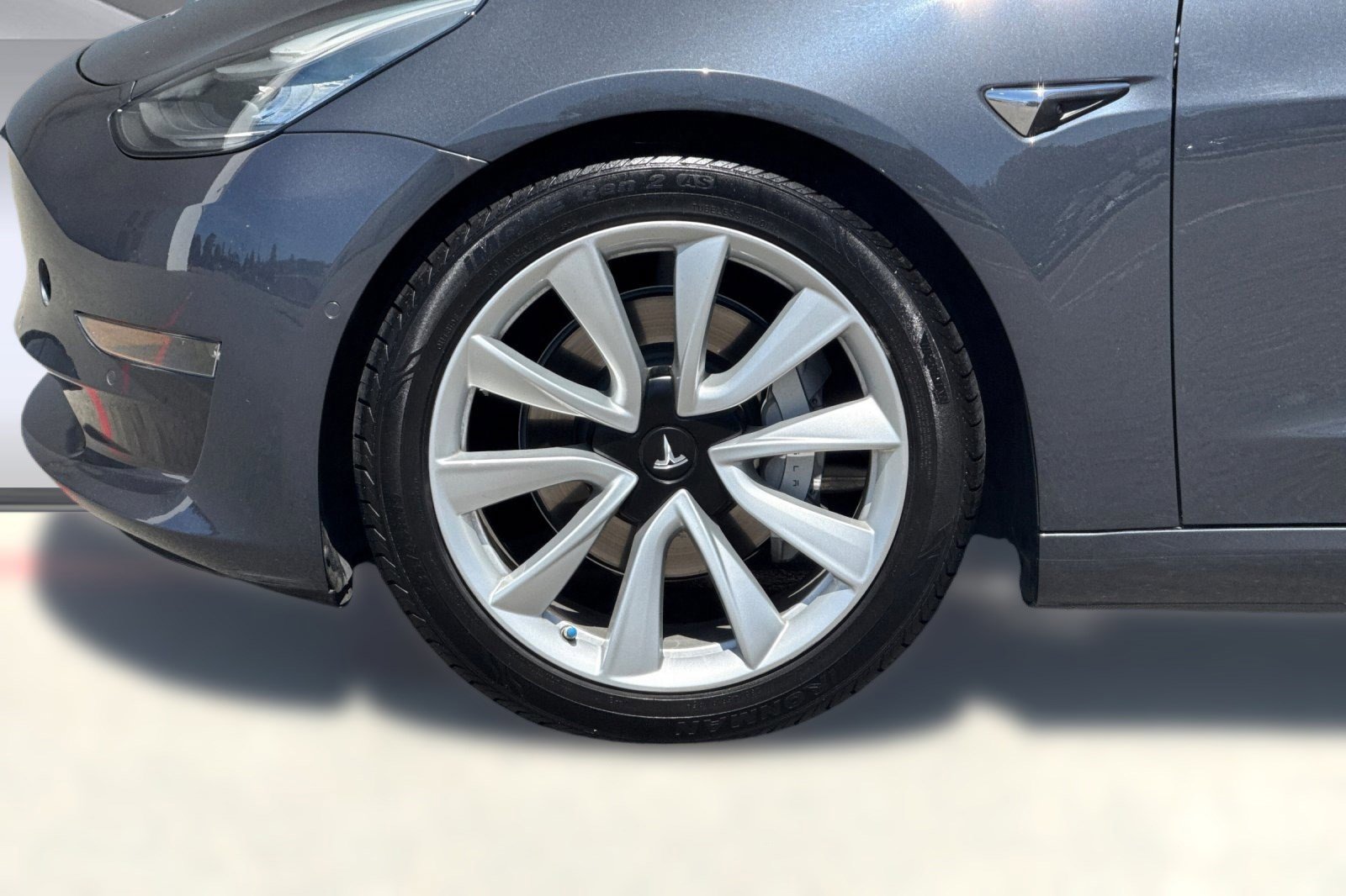 Used 2018 Tesla Model 3 Long Range AWD/4WD image 11