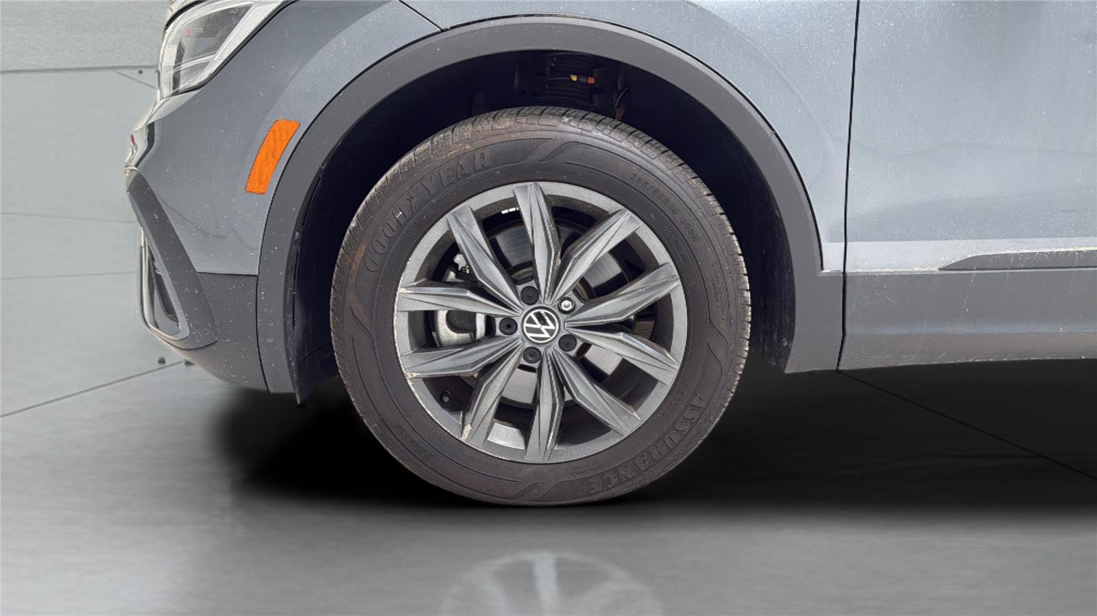 Used 2022 Volkswagen Tiguan SE FWD image 28