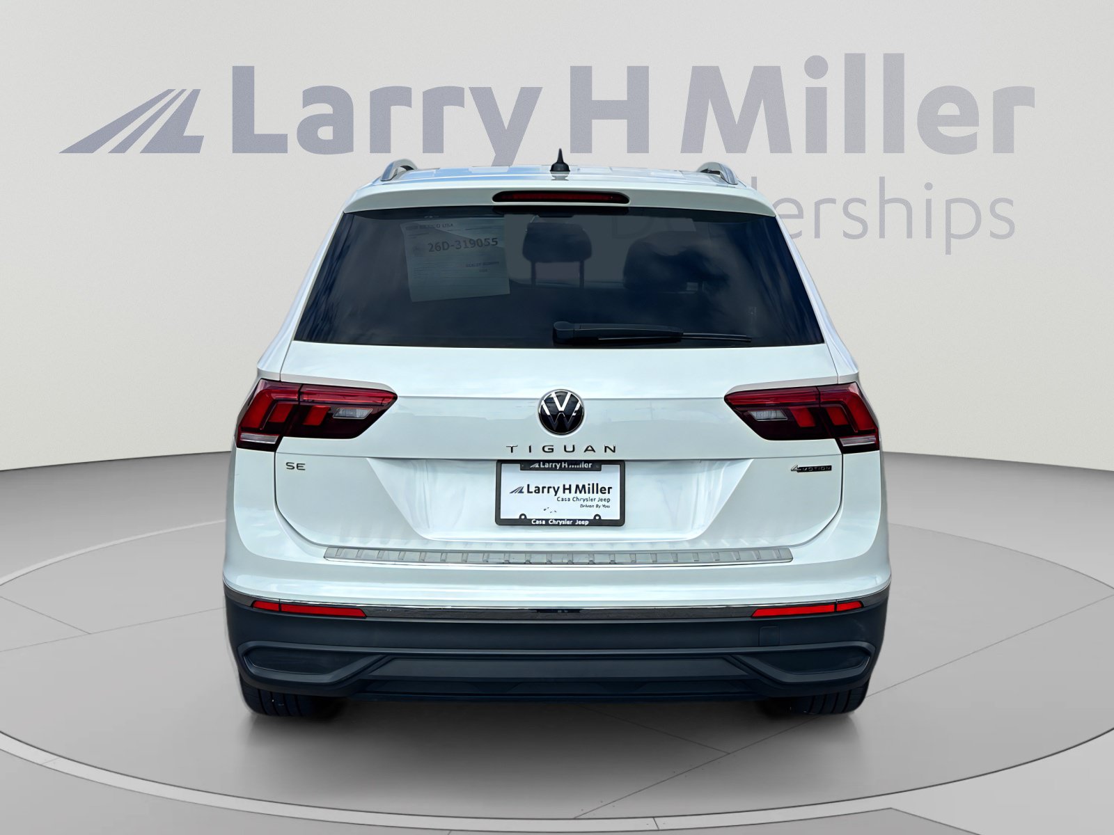 Used 2023 Volkswagen Tiguan SE AWD/4WD image 4