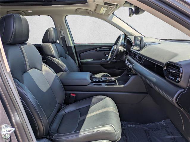 Used 2024 Honda Pilot Touring image 23