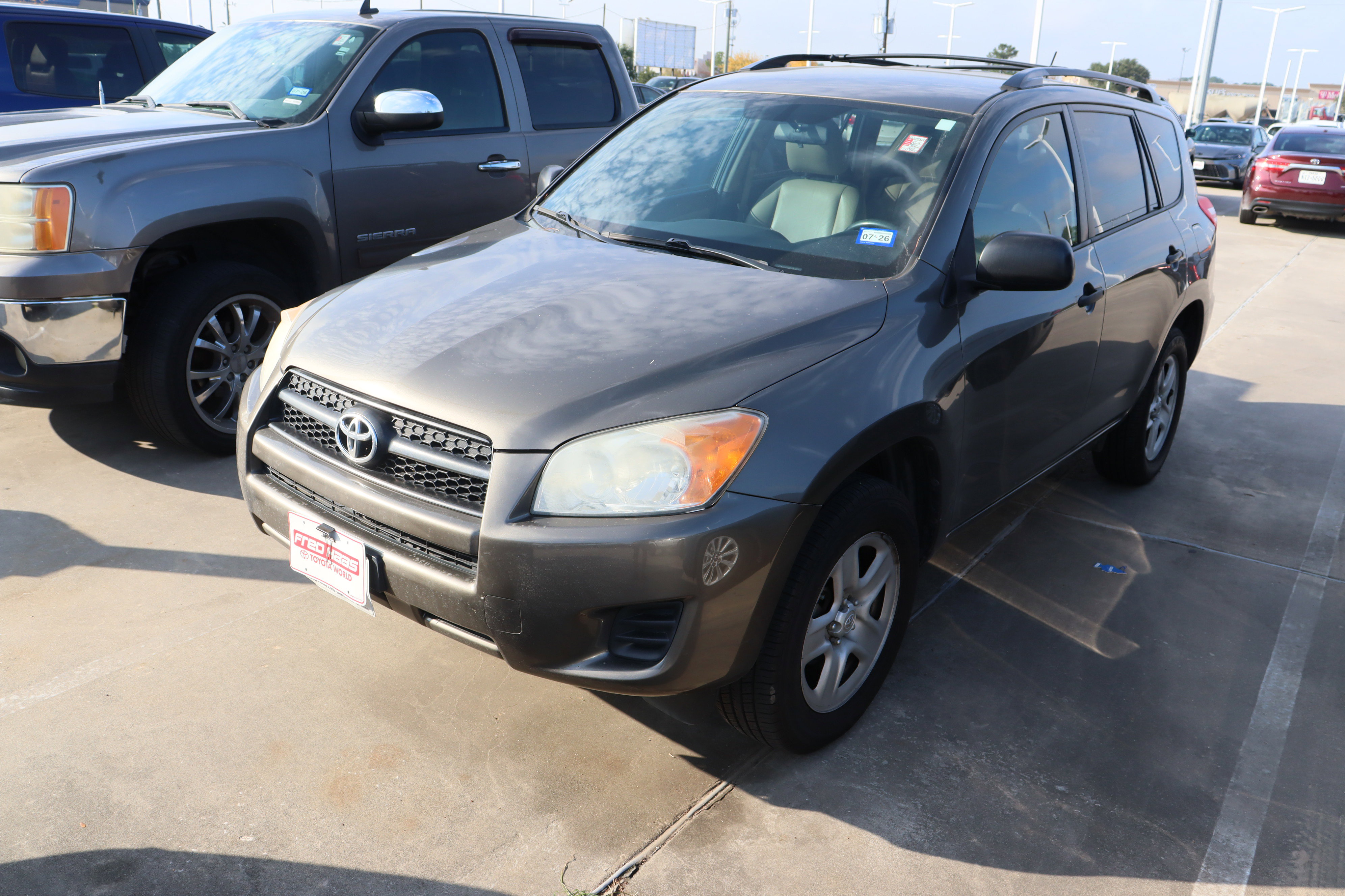 Used 2011 Toyota RAV4 2WD image 3