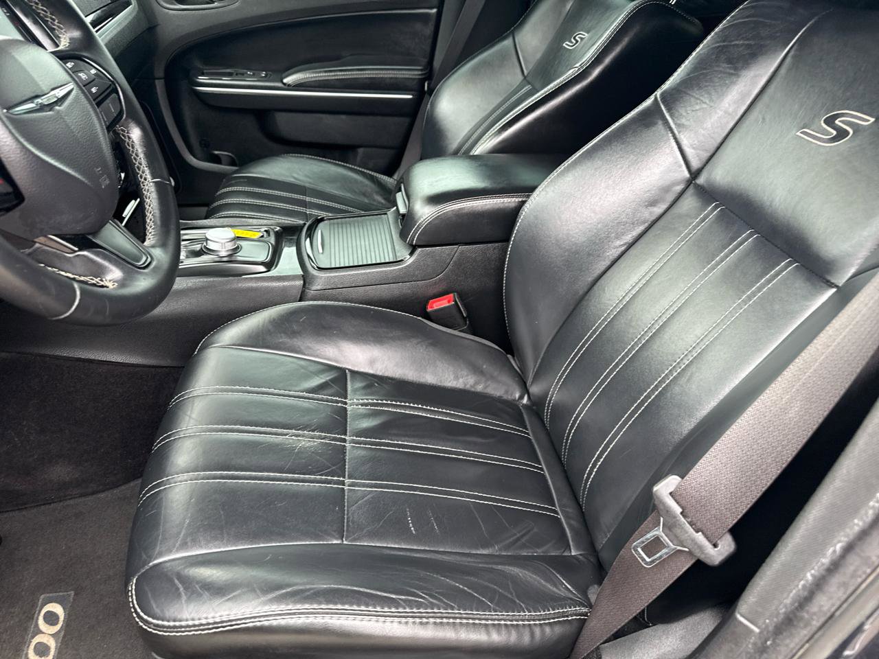 Used 2017 Chrysler 300 S AWD/4WD image 10