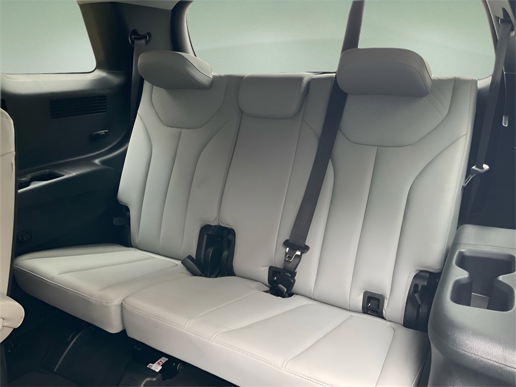 Used 2023 Hyundai Palisade SEL image 13