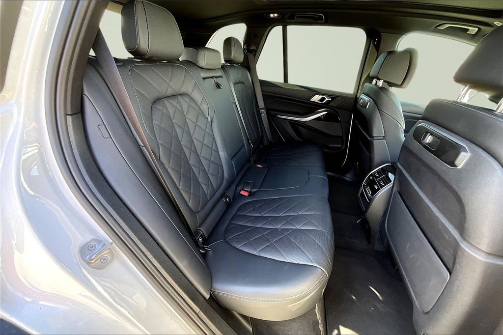 Used 2024 BMW X5 xDrive40i image 28