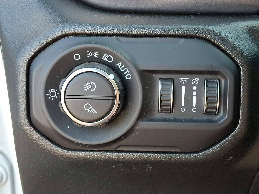 Used 2022 Jeep Gladiator Mojave w/ Cold Weather Group AWD/4WD image 26