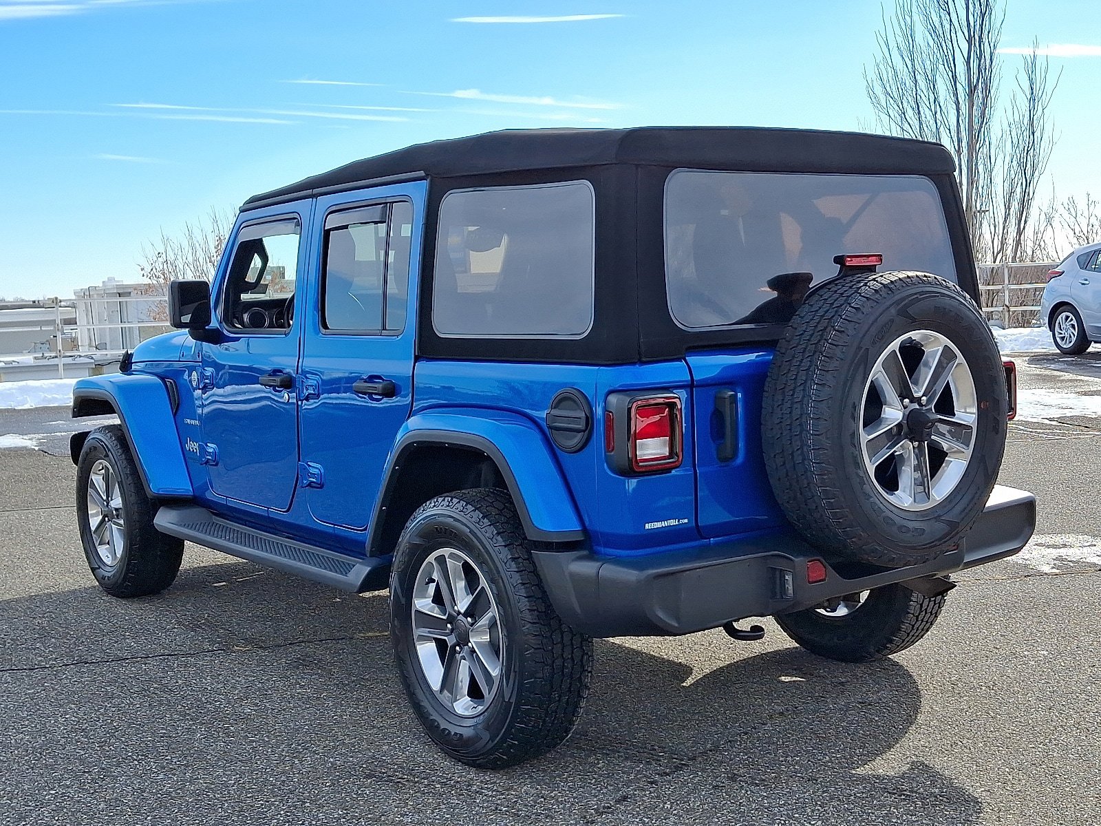 Used 2021 Jeep Wrangler Unlimited Sahara AWD/4WD image 4