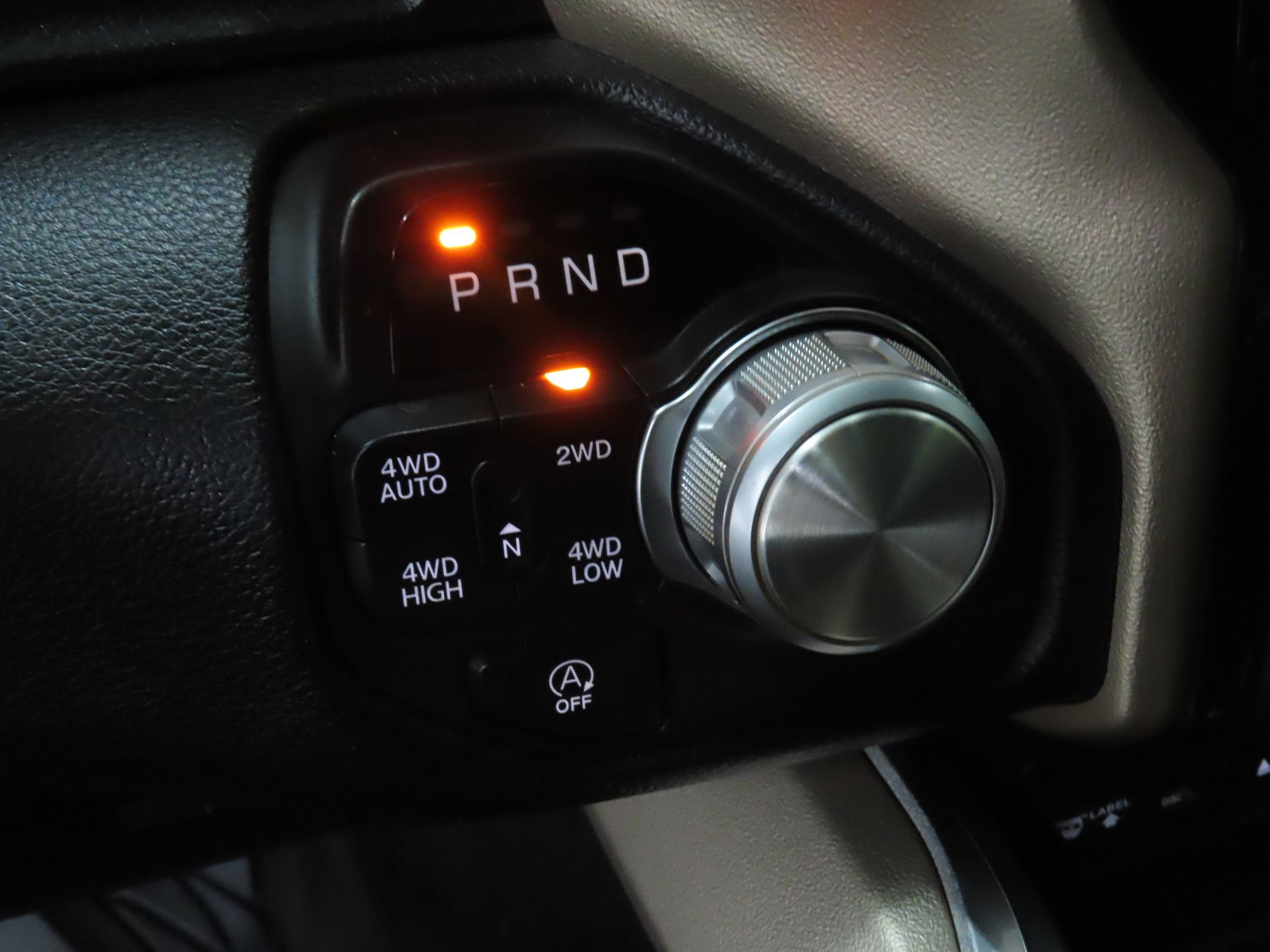 Used 2019 RAM 1500 Laramie w/ Sport Appearance Package AWD/4WD image 16