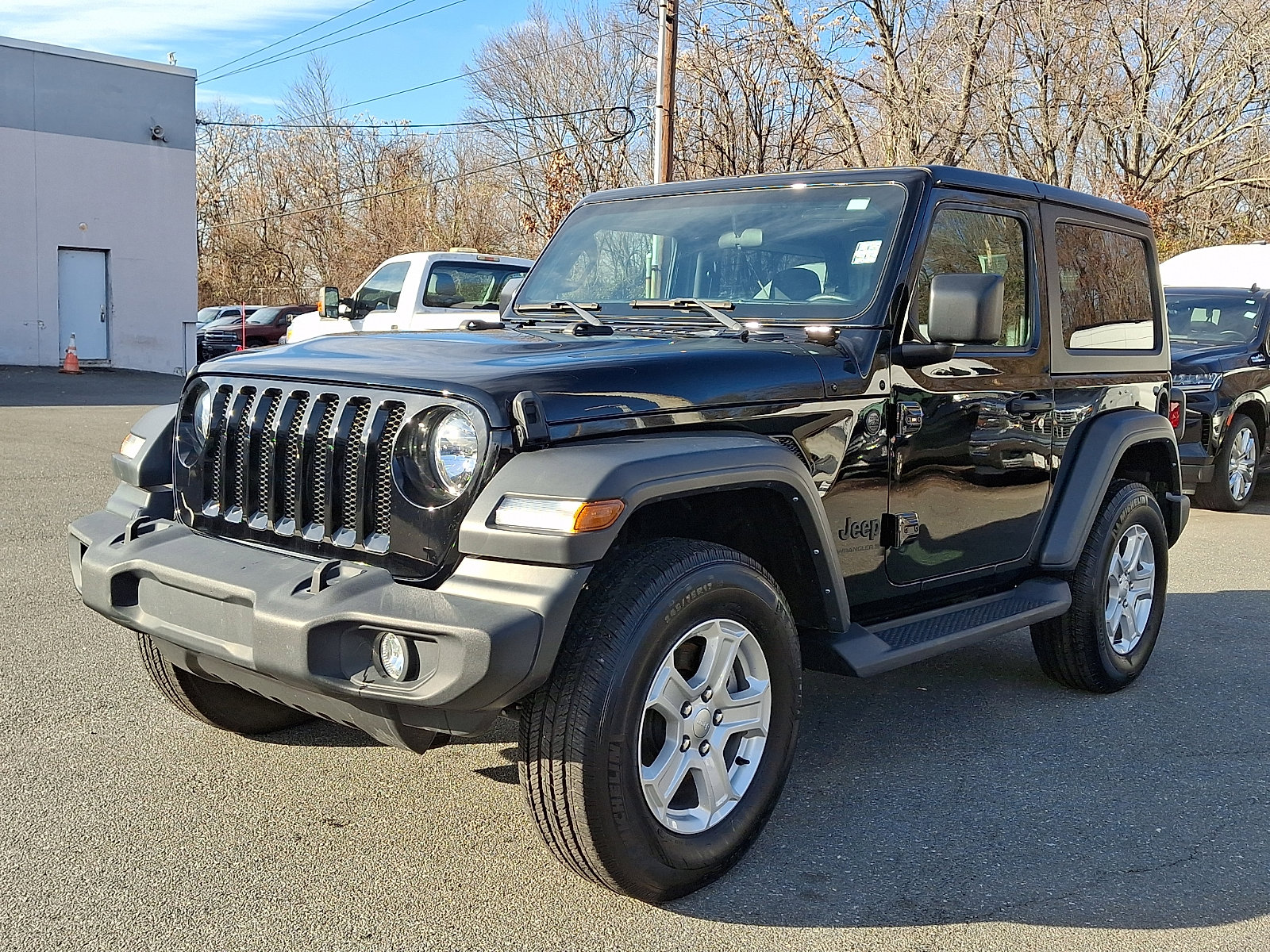 Used 2023 Jeep Wrangler Sport S image 4