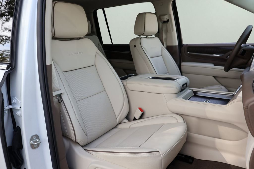 Used 2024 GMC Yukon XL Denali image 21