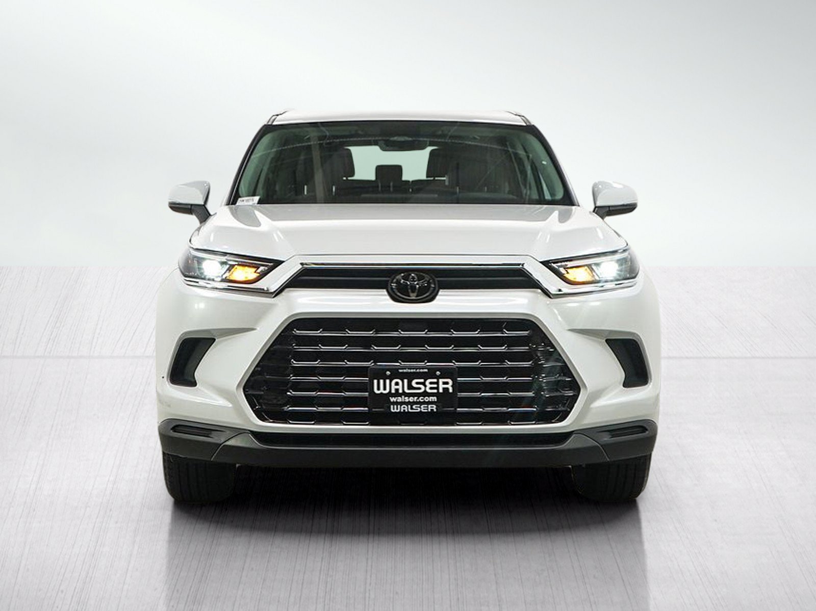 Used 2024 Toyota Grand Highlander AWD image 10