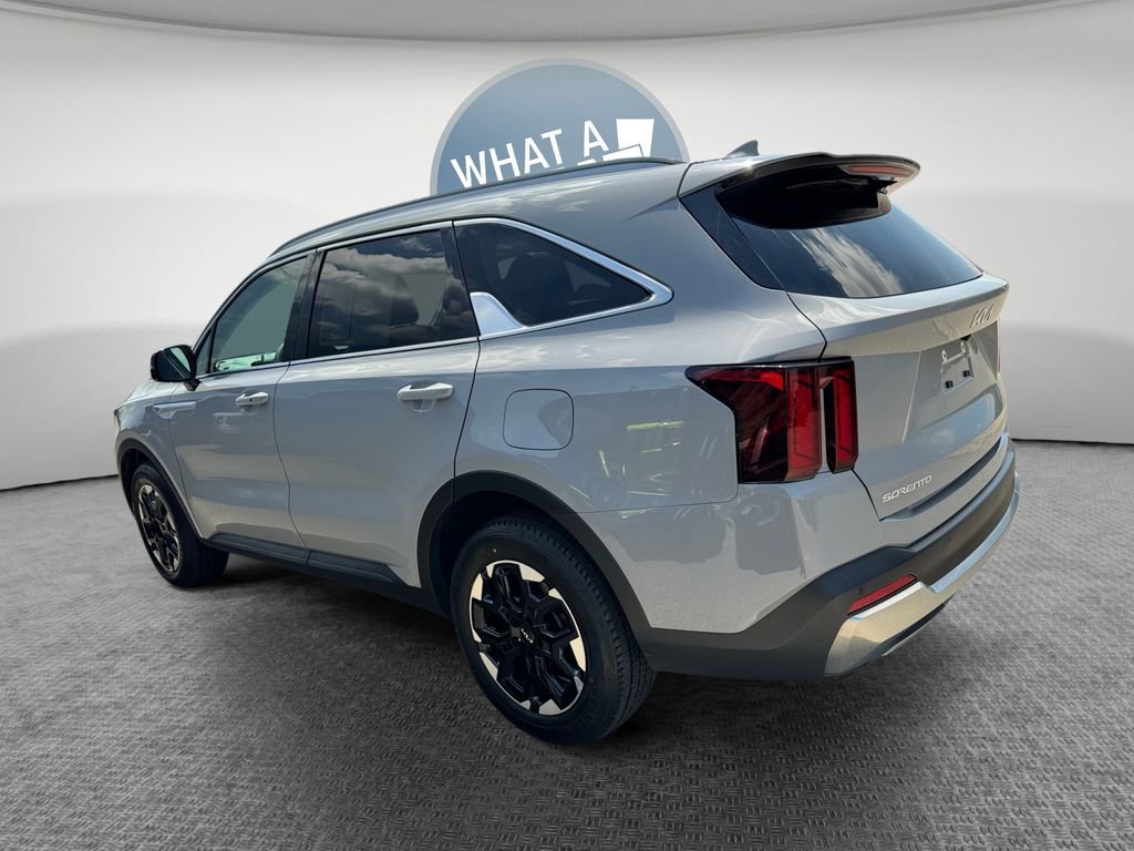 Certified 2024 Kia Sorento S w/ Panoramic Sunroof Package AWD/4WD image 6
