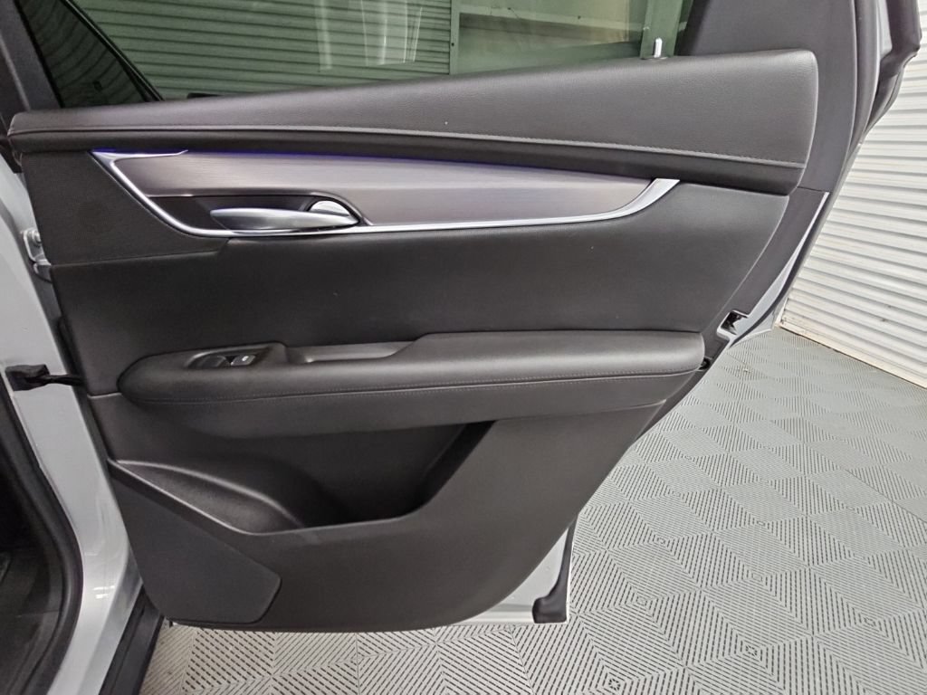 Used 2018 Cadillac XT5 Premium Luxury AWD/4WD image 37