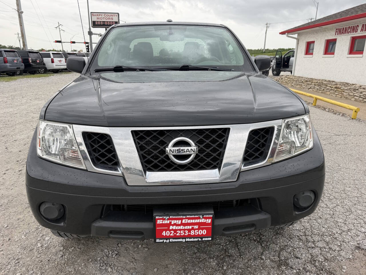 Used 2012 Nissan Frontier SV w/ SV Premium Utility Pkg AWD/4WD image 8
