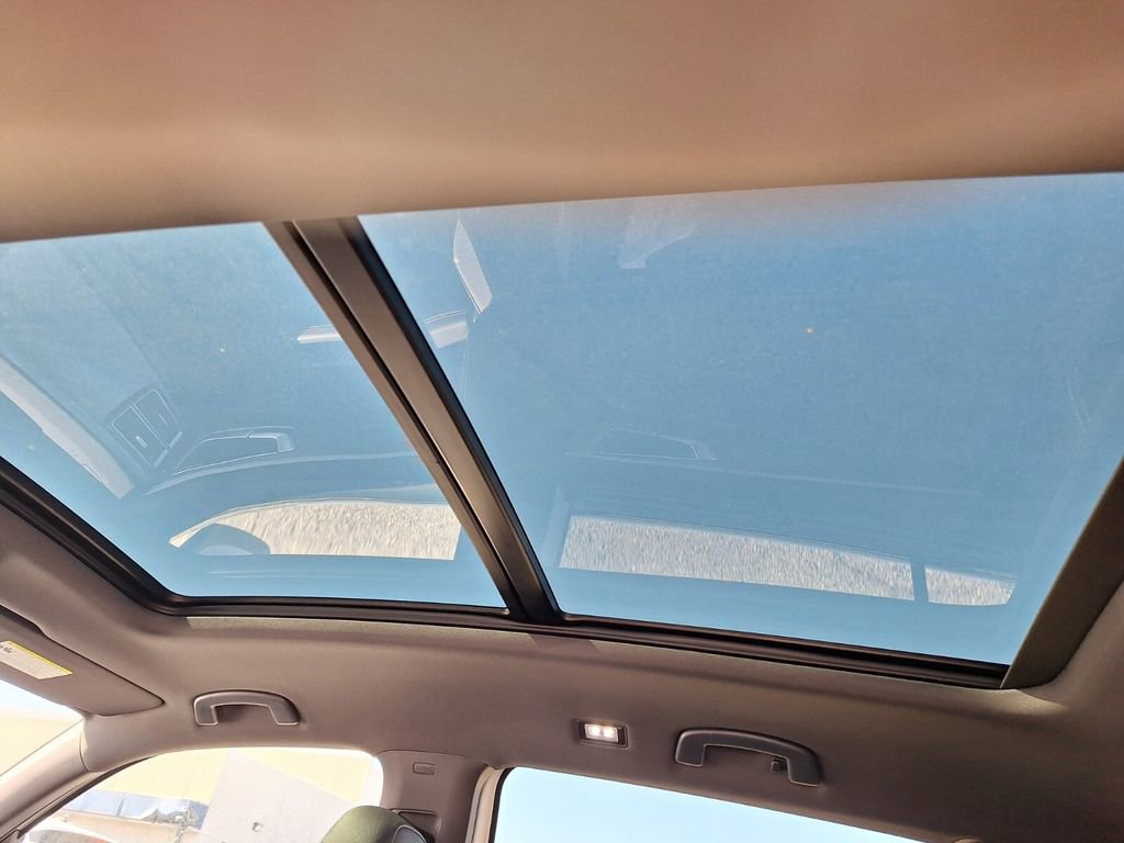 New 2026 Volkswagen Atlas Cross Sport SE image 10