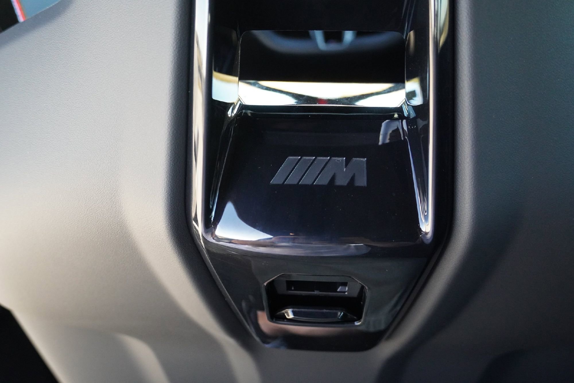 Used 2025 BMW M5 Touring image 34