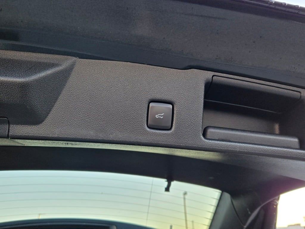 Used 2022 Ford Escape SE w/ Convenience Package image 12