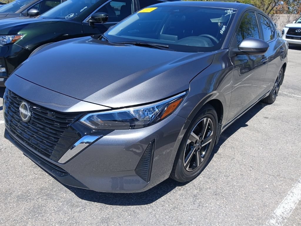 Certified 2025 Nissan Sentra SV FWD image 1
