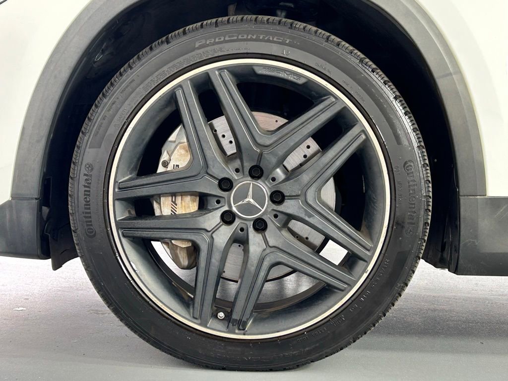 Used 2021 Mercedes-Benz GLA 35 AMG 4MATIC w/ Premium Package image 36