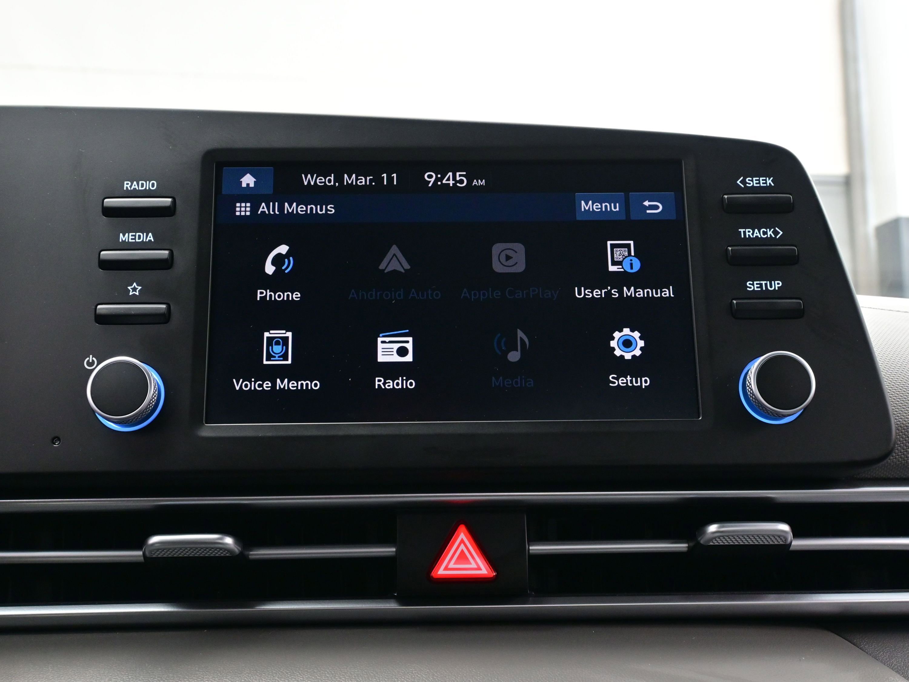 Used 2023 Hyundai Elantra SE image 18