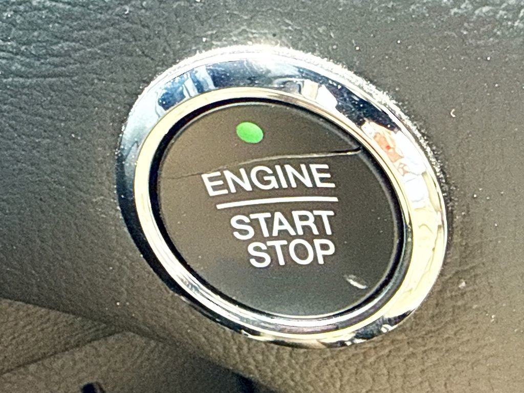 Used 2017 Ford Edge SEL w/ Equipment Group 201A FWD image 36