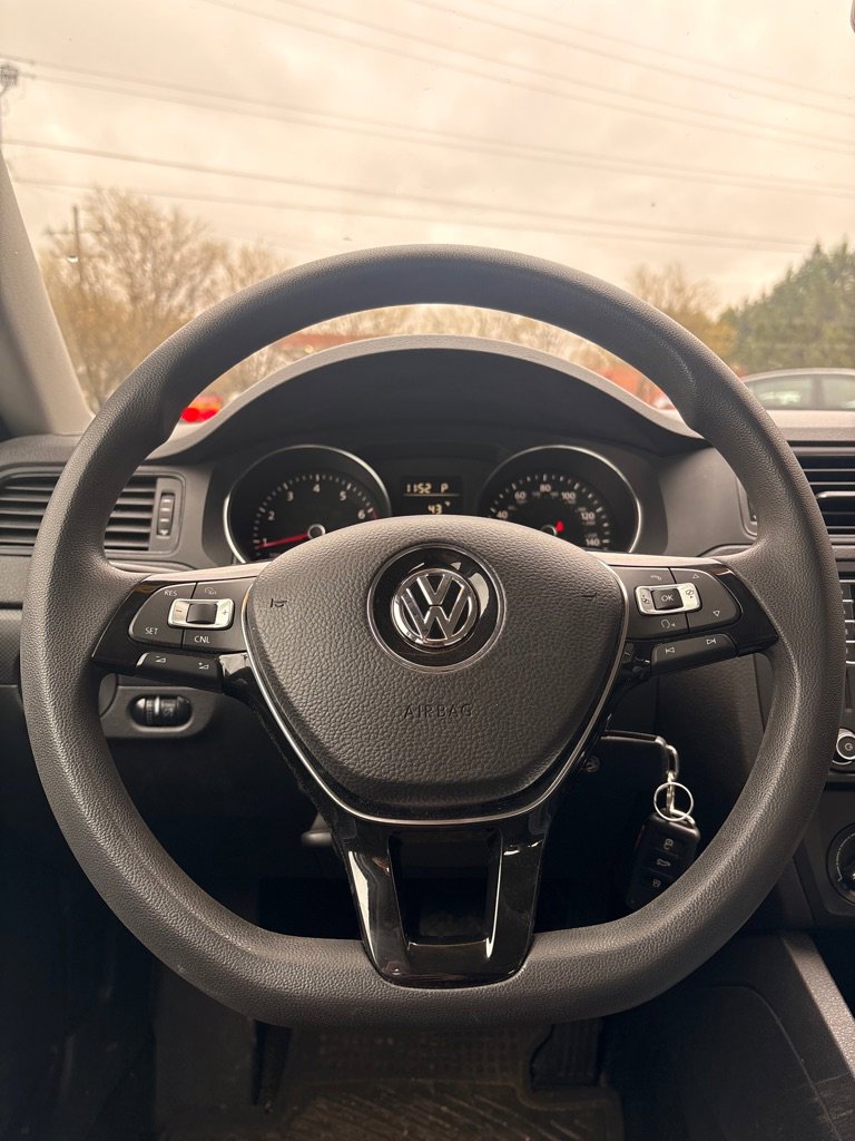 Used 2016 Volkswagen Jetta S image 17