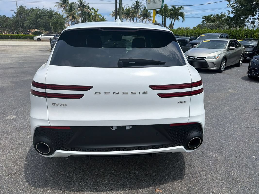 Used 2023 Genesis GV70 2.5T w/ Sport Prestige Package AWD/4WD image 5