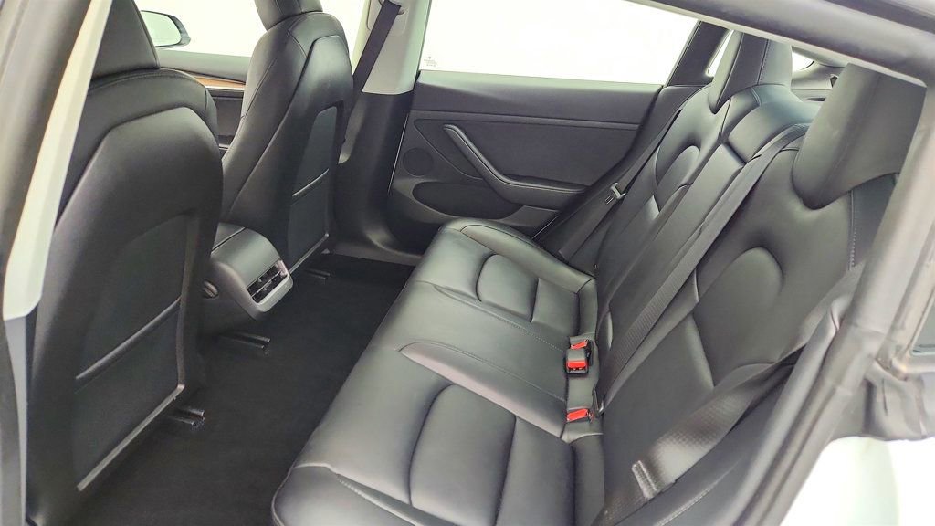 Used 2023 Tesla Model 3 Standard Range image 24