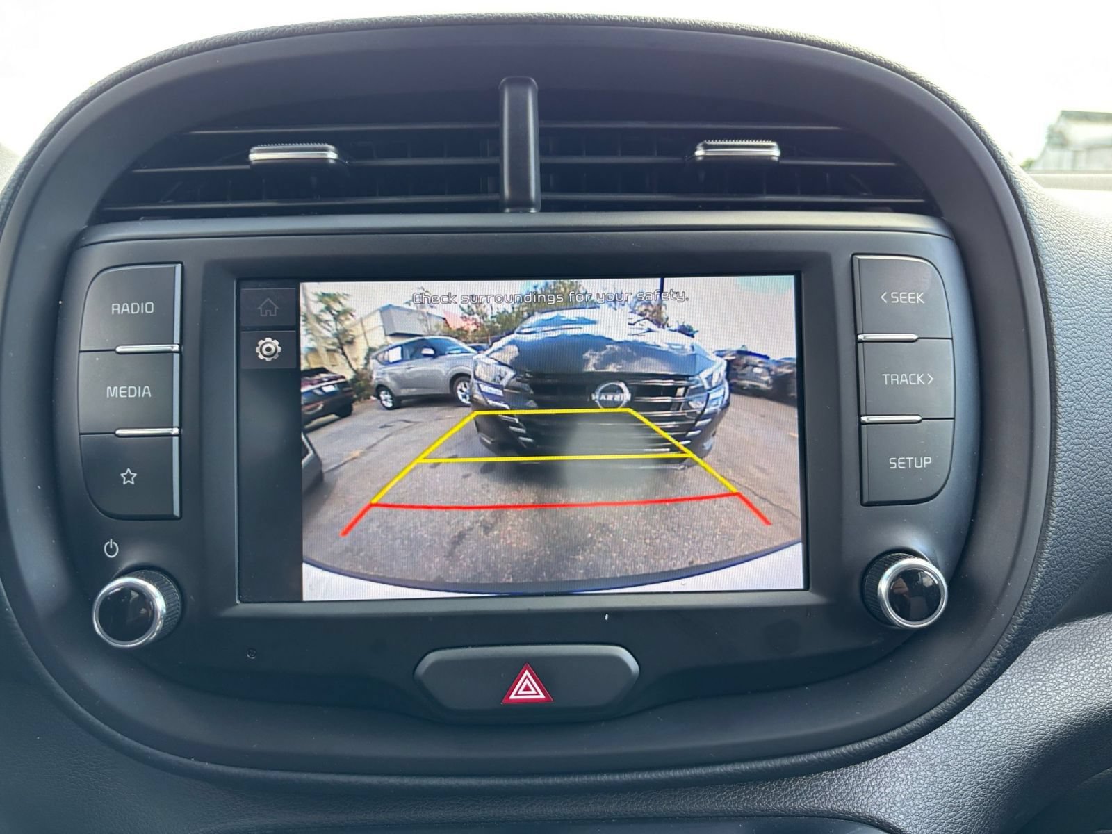 Used 2025 Kia Soul LX w/ LX Technology Package FWD image 21