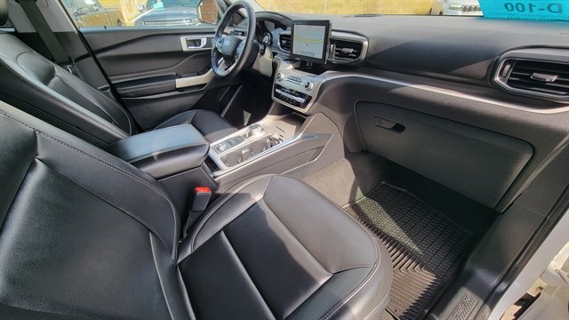 Used 2022 Ford Explorer XLT w/ Equipment Group 202A image 38