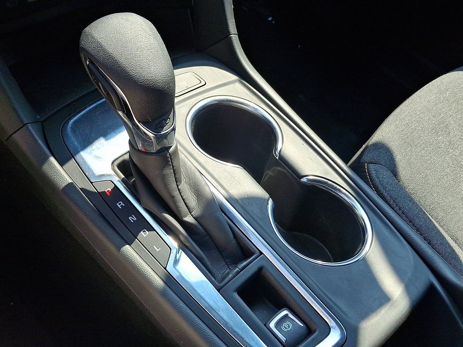 Used 2024 Chevrolet Equinox LT FWD image 14