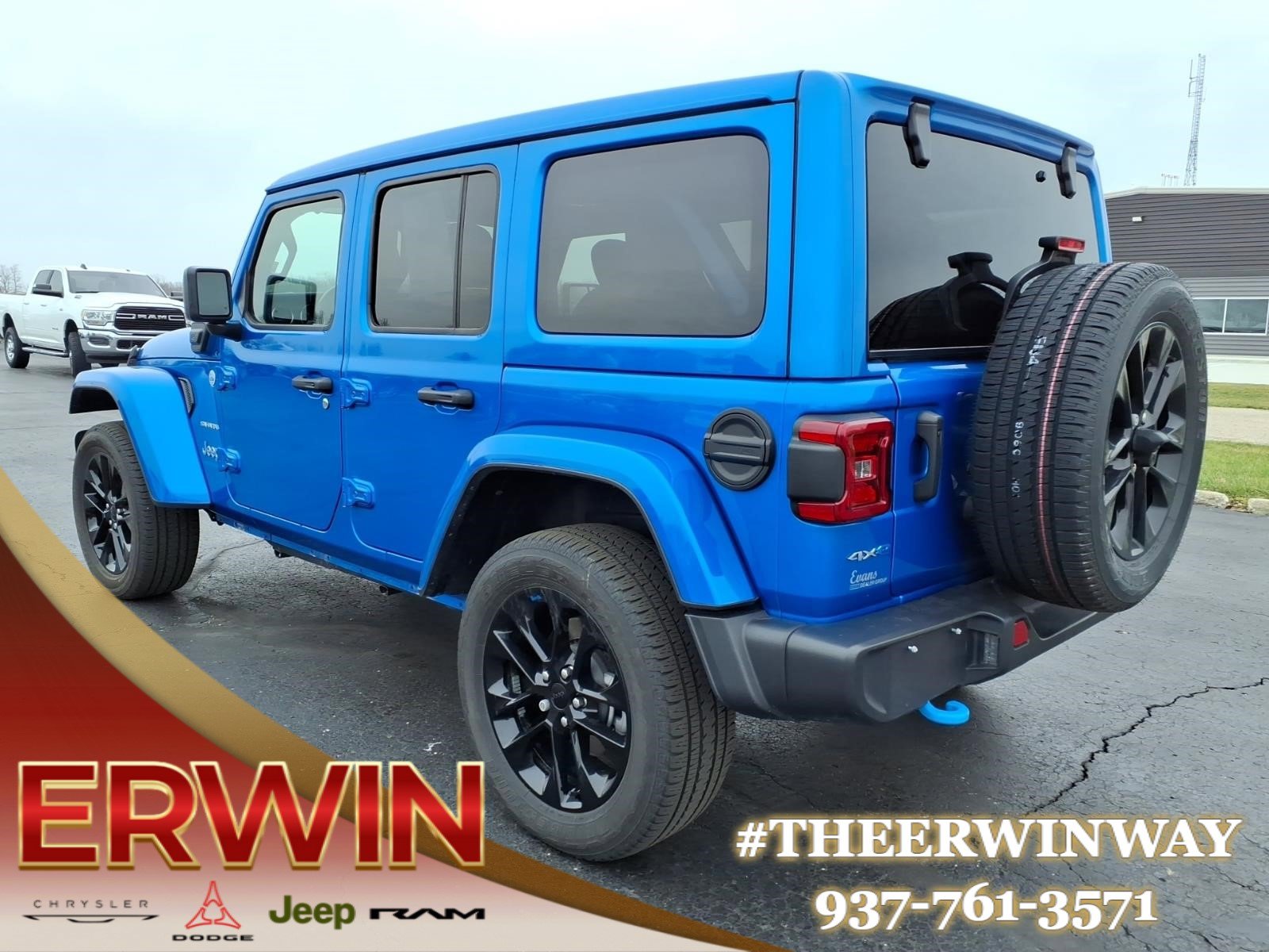 Certified 2023 Jeep Wrangler Unlimited Sahara w/ Cold Weather Group image 5