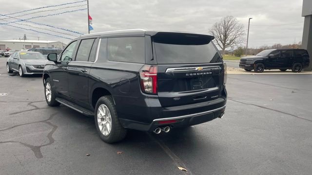 Used 2023 Chevrolet Suburban Premier image 3