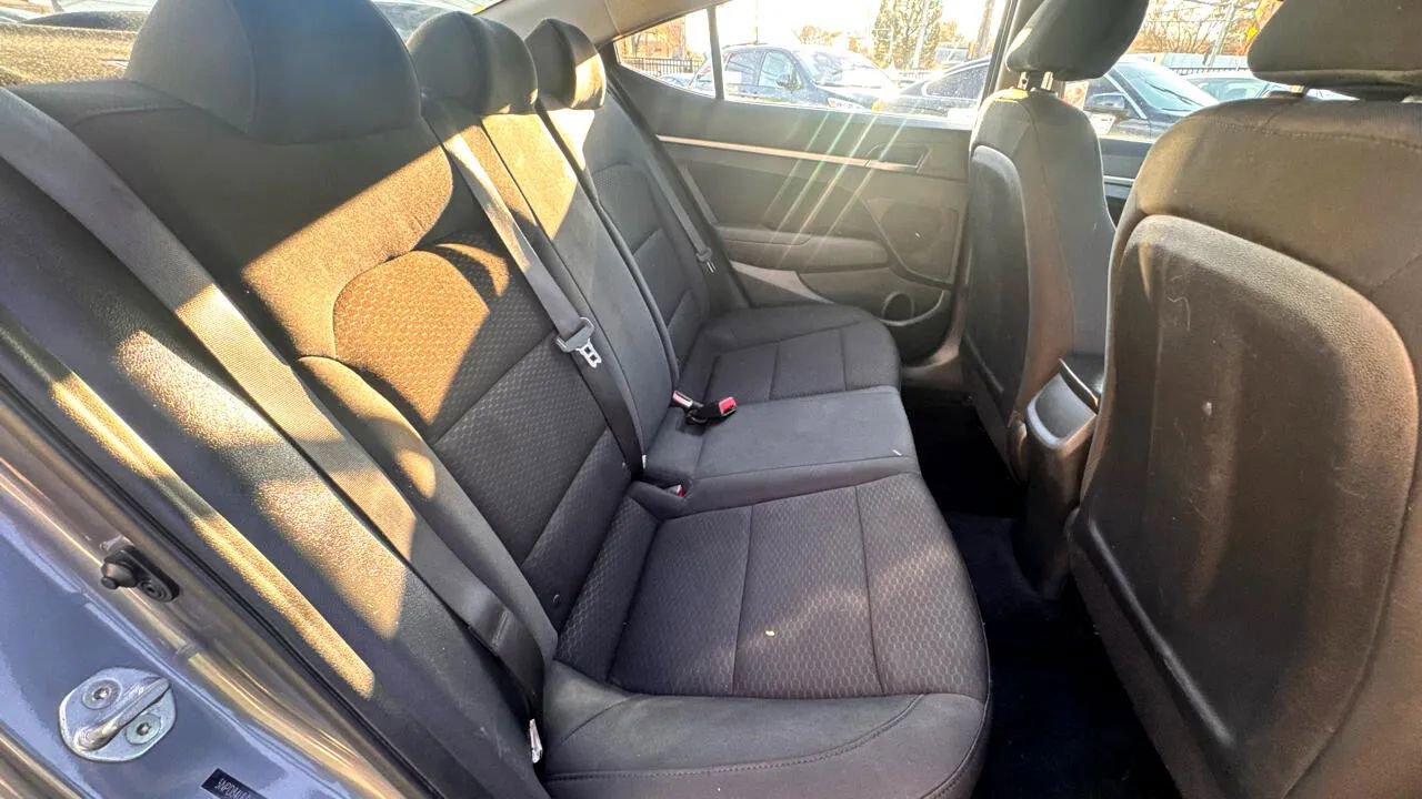 Used 2020 Hyundai Elantra SEL w/ Cargo Package (C1) image 11