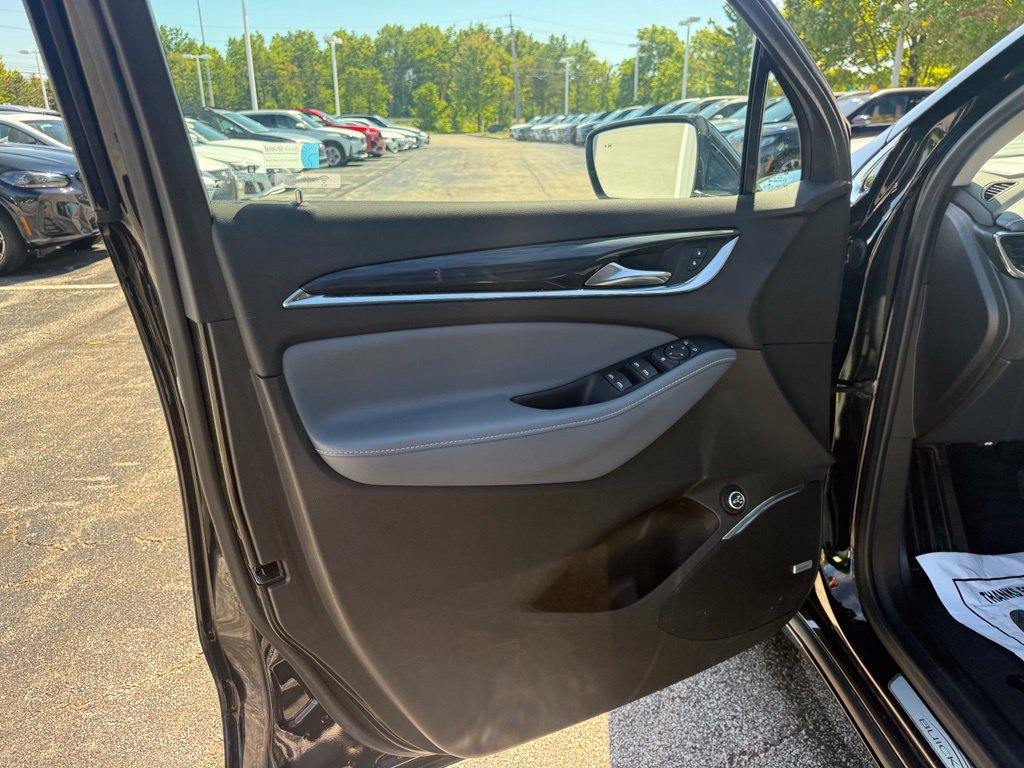 Used 2021 Buick Enclave Essence w/ Sound and Sites Package AWD/4WD image 15