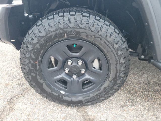 Used 2024 Jeep Wrangler Sport image 26